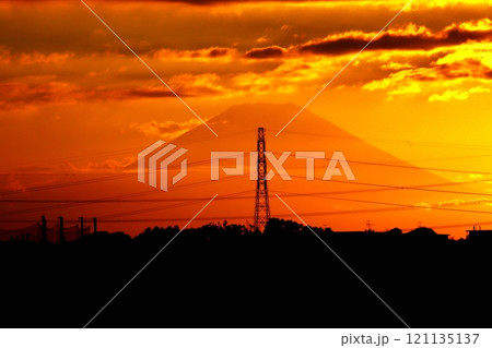 富士山 夕焼け 赤富士の写真素材 - PIXTA