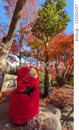 紅葉 秋 お地蔵さん 地蔵の写真素材 - PIXTA